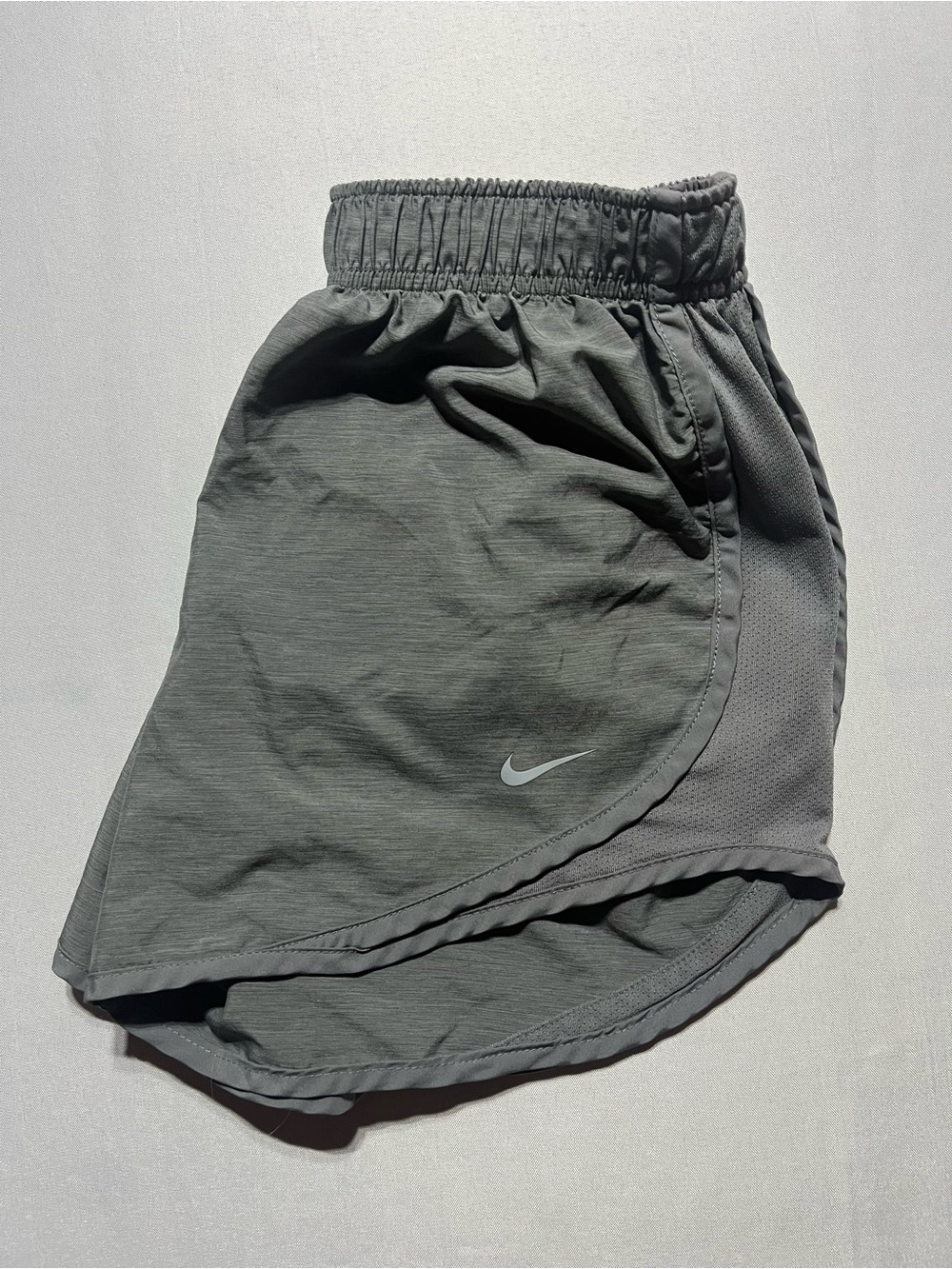 Nike DriFit Women’s Small Gray Athletic Drawstring Waist Lined Running Shorts